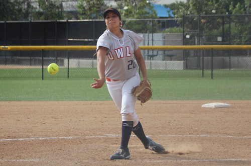 Sophomore Victoria Baltazar picked up her first victory of the season on Saturday afternoon, in Citrus' 6-4 upset of State #12 College of the Desert.