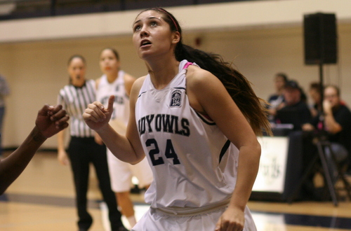 Sophomore Nicole Zugasti scored a team high 18 points and grabbed a game high 11 rebounds in Citrus win over West LA. Photo By: Jerrika Ramirez.