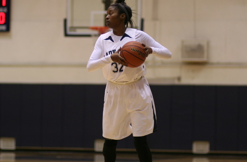 Sophomore Olivia Montgomery scored 10 points for Citrus in their loss to Glendale. Photo By: Ariana Cordero
