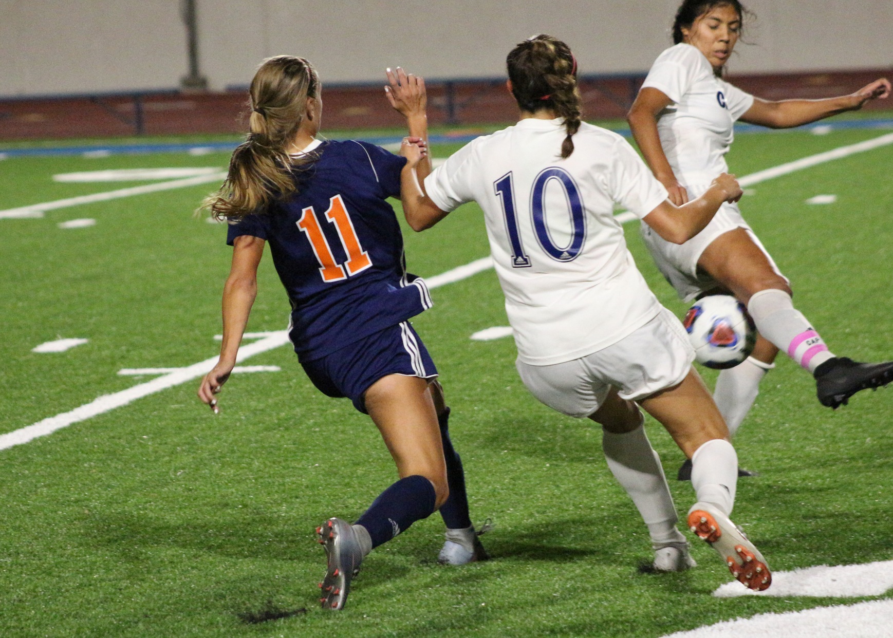 Ruth MacDonaugh in action for the Owls earlier this season. Image: Treyvon Watts-Hale