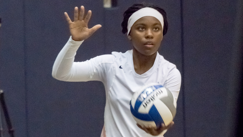 Sophomore Zhari Johnson had a team high eight digs in Citrus' loss to State #2 LA Pierce. Photo By: Ricky Lin