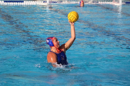 Keylee Burke flings a pass to a teammate. Image: Brian Cone